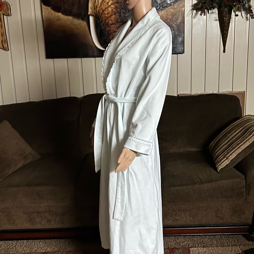 Eileen West • Small • Light Blue • Maxi • Velour • Floral Lace • Robe - Picture 7 of 16